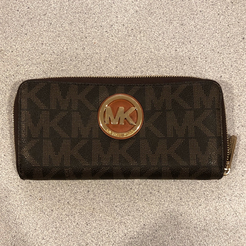 Michael Kors wallet